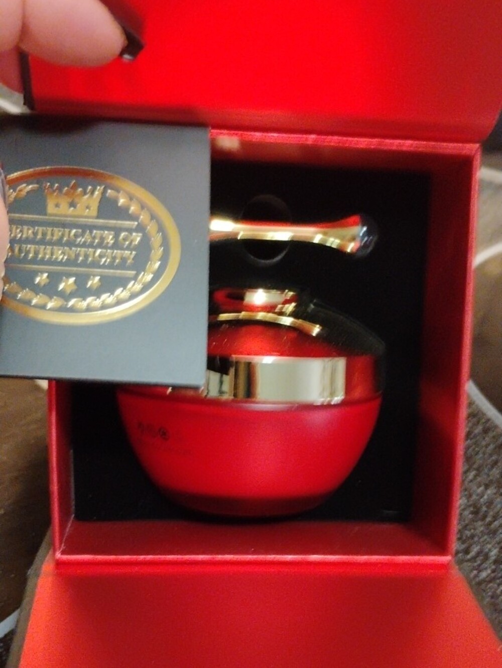 D'or24k Prestige $4k Bio Thermal Red Caviar Mask - Red - Picture 4 of 5